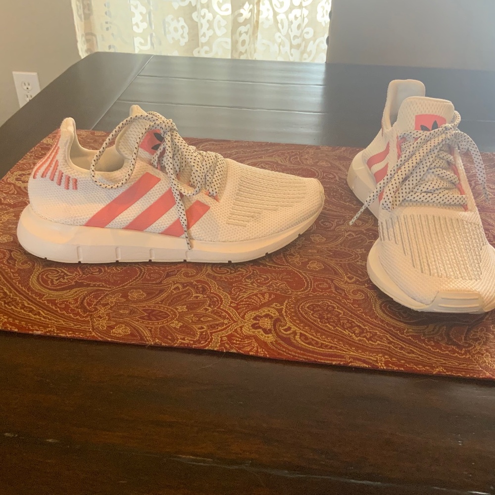 ADIDAS women’s  white Running Sneaker  AC8459 Size 7, worn once, custom color